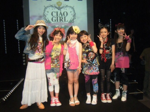 Ciao Girl Golden Week 5/5/2010, From left: Isono Rinon, Kikuchi Moa, Mizuno Yui, ??, ??, Taguchi Hana