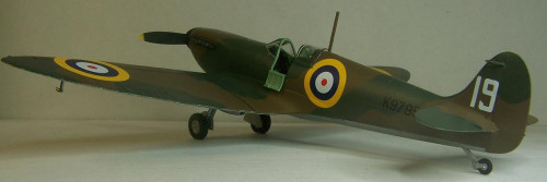Airfix Spitfire I 7