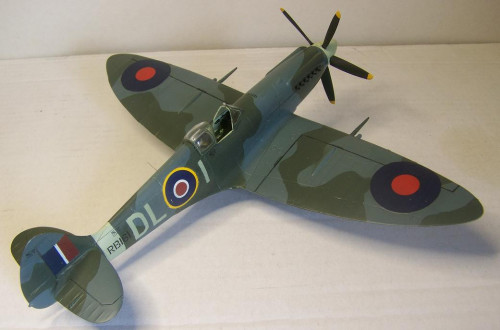 Airfix Spitfire XIVc 4