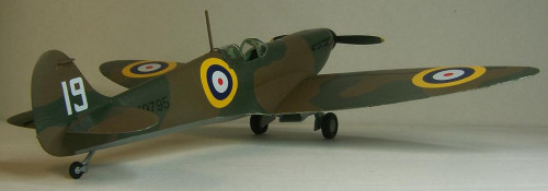 Airfix Spitfire I 8