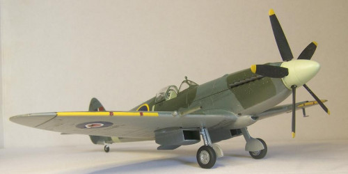 Airfix Spitfire XIVc 6