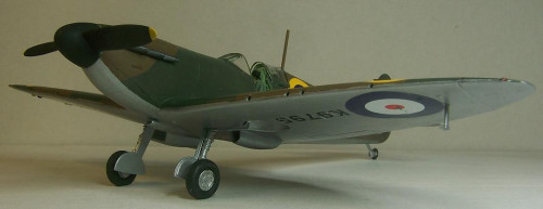 Airfix Spitfire I 6