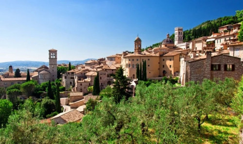 Umbria; is famously known as Italy’s green heart. It offers delicious local cuisine, medieval hill towns, foraged truffles and wines. Explore Umbria with Italy Luxury Tours. To know more, visit their website today!   
  
https://www.italyluxurytours.com/destinations/umbria-travel-destination-guide